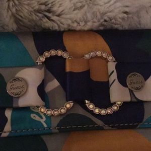 4 for $25 GUESS clutch small purse